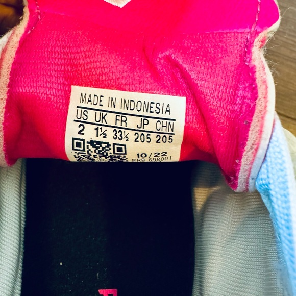 ADIDAS PREDATOR Kids Turf Shoes - Picture 8 of 9